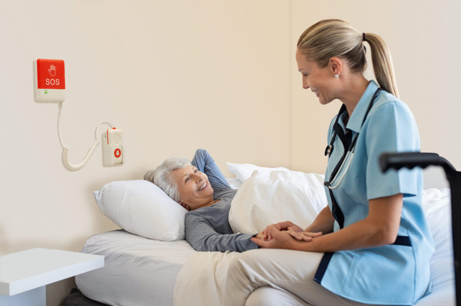 Chuông báo gọi y tá đầu giường ngày nay rất phổ biến tại các bệnh viện, phòng khám